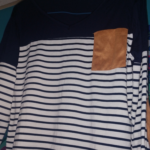 ๐ NEW long sleeve shirt with faux leather - Picture 5 of 12